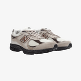 mens new balance 2002r (driftwood/rich earth)