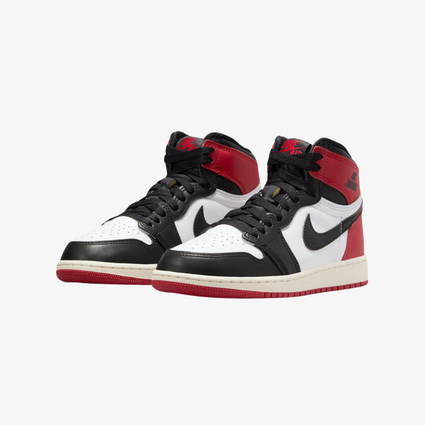 gradeschool jordan 1 retro high og (black toe)