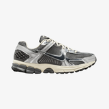 mens nike zoom vomero 5 (iron grey/chrome)