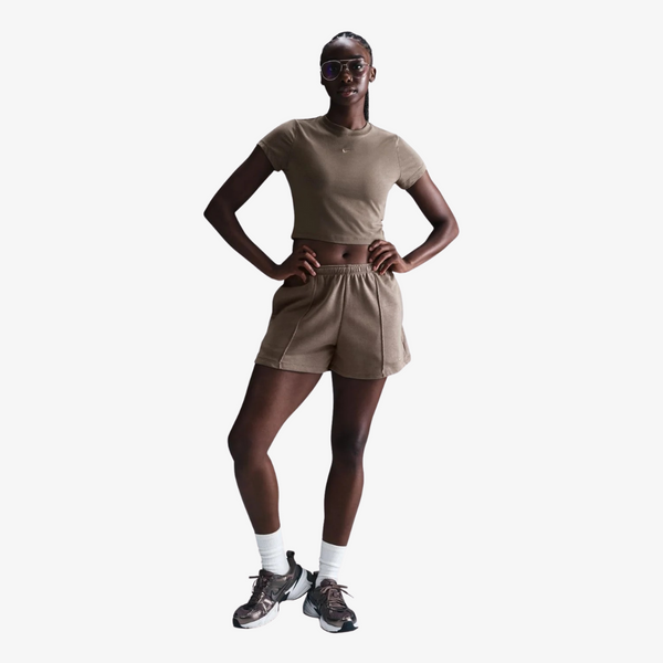 womens nike sportswear chill knit cropped s/s tee (mink brown)