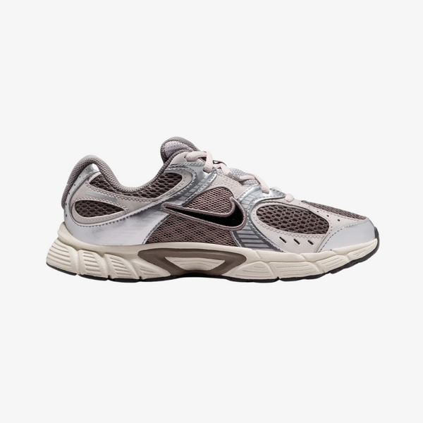 gradeschool v5 rnr (cave stone/black)