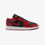 gradeschool jordan 1 low se (black/varsity red)