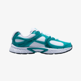 gradeschool nike v5 rnr se tech (white/football blue-energy-black)