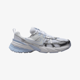 womens nike v2k run (white/white-metallic silver)