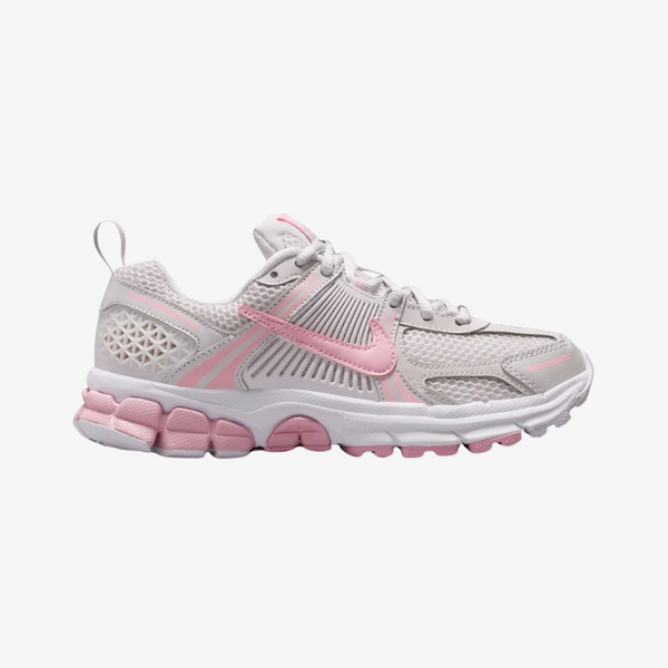 gradeschool nike vomero 5 (vast grey/med soft pink)