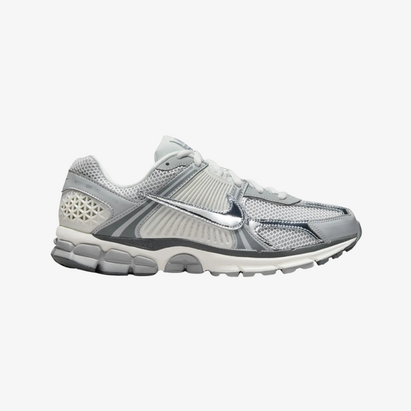 mens nike zoom vomero 5 (summit white/metallic silver)