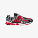 mens nike zoom vomero 5 (metallic silver/red)