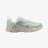 gradeschool nike vomero 5 (sail/pink foam/arctic green)