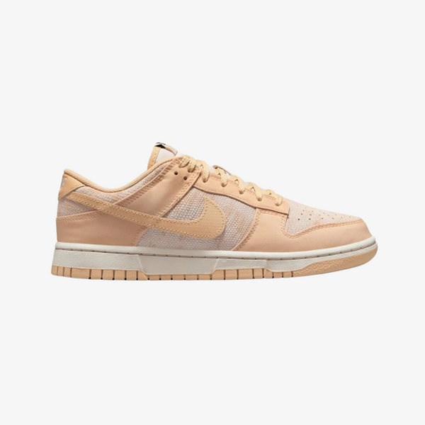 womens nike dunk low (light orewood brown)