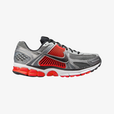 mens nike zoom vomero 5 (metallic silver/black)