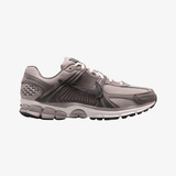 mens nike zoom vomero 5 se (college grey/medium ash)