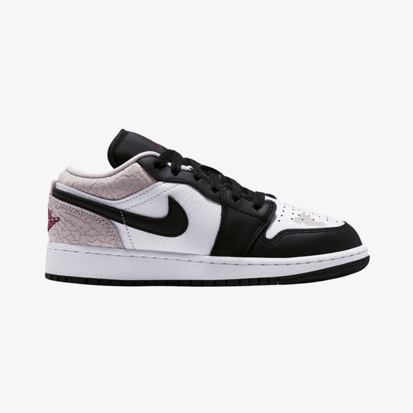 gradeschool jordan 1 low se (black/team red/white)