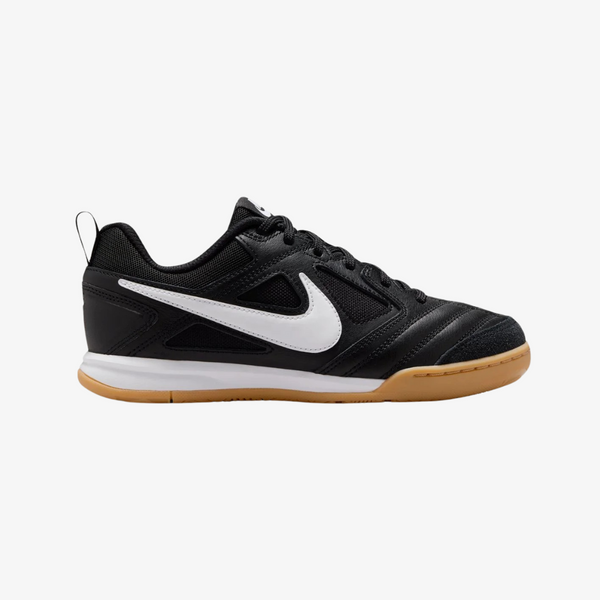 gradeschool nike gato (black/white)