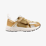 preschool nike vomero 5 lace bp (sail/metallic gold-anthracite)