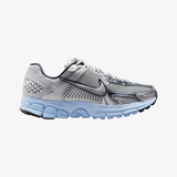 womens nike zoom vomero 5 (photon dust/metallic silver)