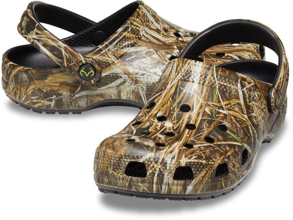 mens crocs realtree max-7 classic clog (camo)
