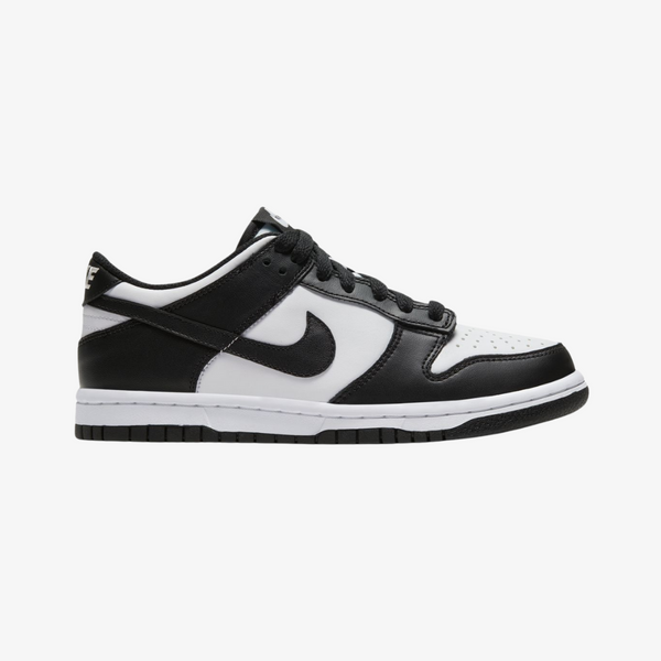 gradeschool nike dunk low (panda)