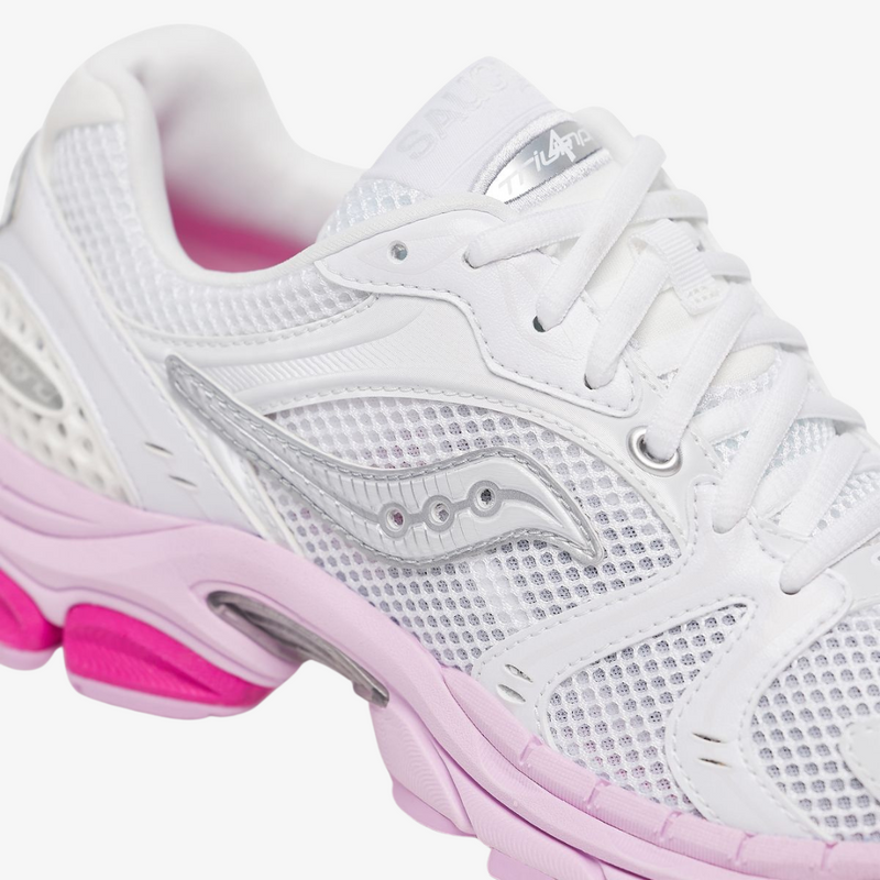 womens saucony progrid triumph 4 (white/pink)