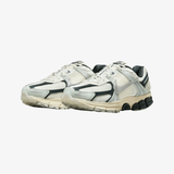 womens nike zoom vomero 5 (sail/metallic silver)