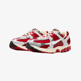 mens nike zoom vomero 5 gym (red/chrome)