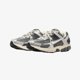 mens nike zoom vomero 5 (iron grey/chrome)