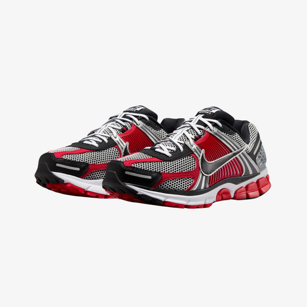 mens nike zoom vomero 5 (metallic silver/red)