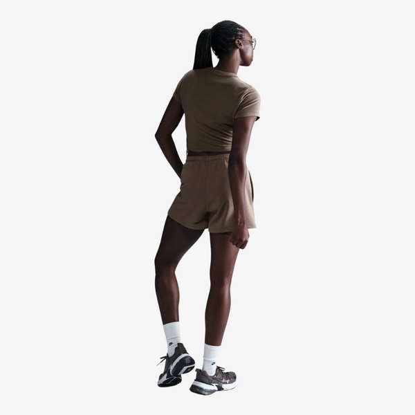 womens nike sportswear chill knit cropped s/s tee (mink brown)