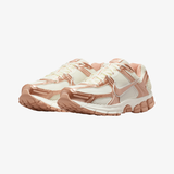 womens nike zoom vomero 5 (sail/rose gold)