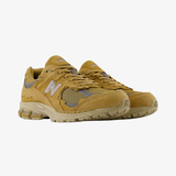 mens new balance 2002 (wheat)