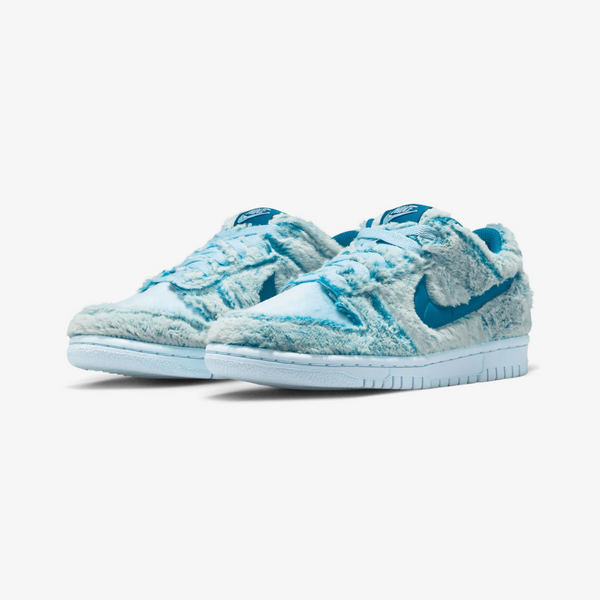 gradeschool nike dunk low (celestine blue/green abyss)