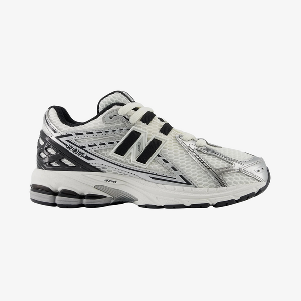 gradeschool new balance 1906 (silver metallic/black)