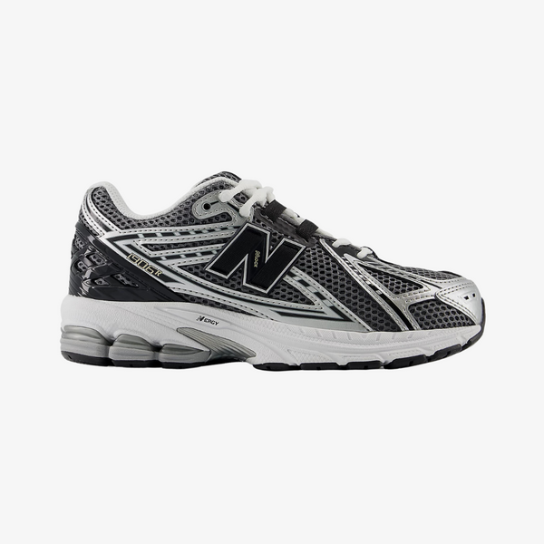 gradeschool new balance 1906 (silver/black/white)