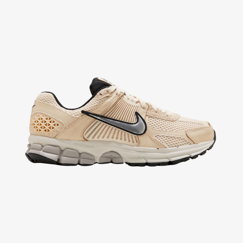 womens nike zoom vomero 5 (pearl white/chrome)