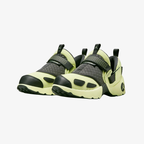 womens jordan trunner lx (luminous green)
