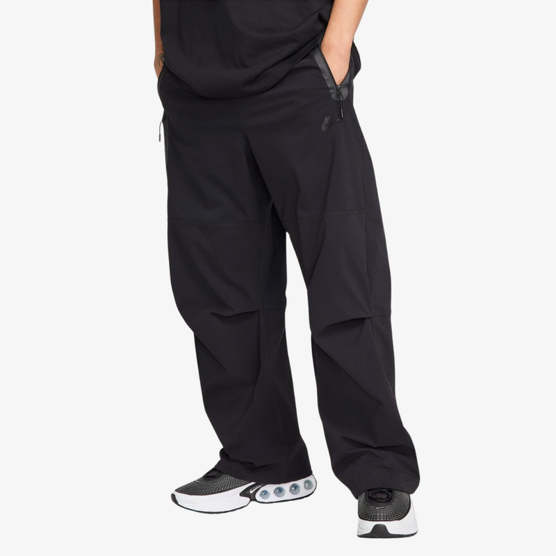 mens nike tech woven oversized pants (black)