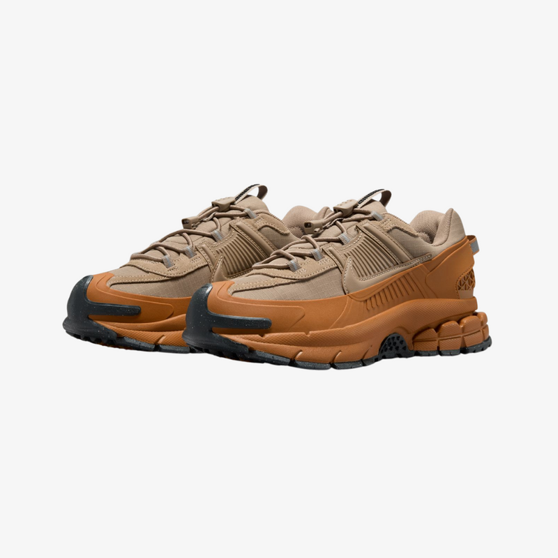 womens nike zoom vomero roam (flax/khaki)