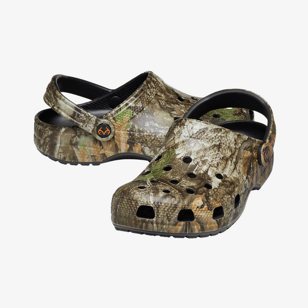 mens crocs classic clog (real tree camo)