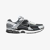 mens nike zoom vomero 5 se sp (dark grey/black)