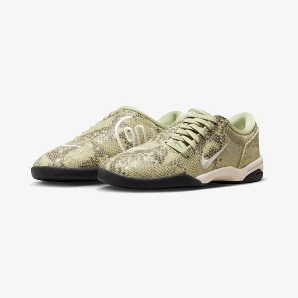 womens nike total 90 se (olive aura/black)