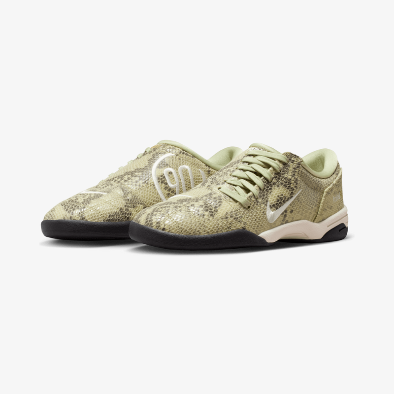 womens nike total 90 se (olive aura/black)