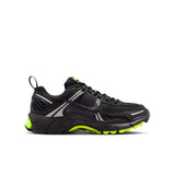 gradeschool nike vomero 5 (black/volt)
