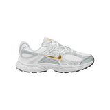 gradeschool nike v5 rnr (white/metallic gold)