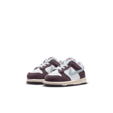 toddler nike nike dunk low se (white/glacier blue)