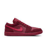womens jordan 1 low se (team red/sierra red)