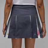 womens jordan pleated skirt (gridiron/sail)