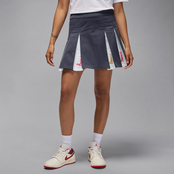 womens jordan pleated skirt (gridiron/sail)