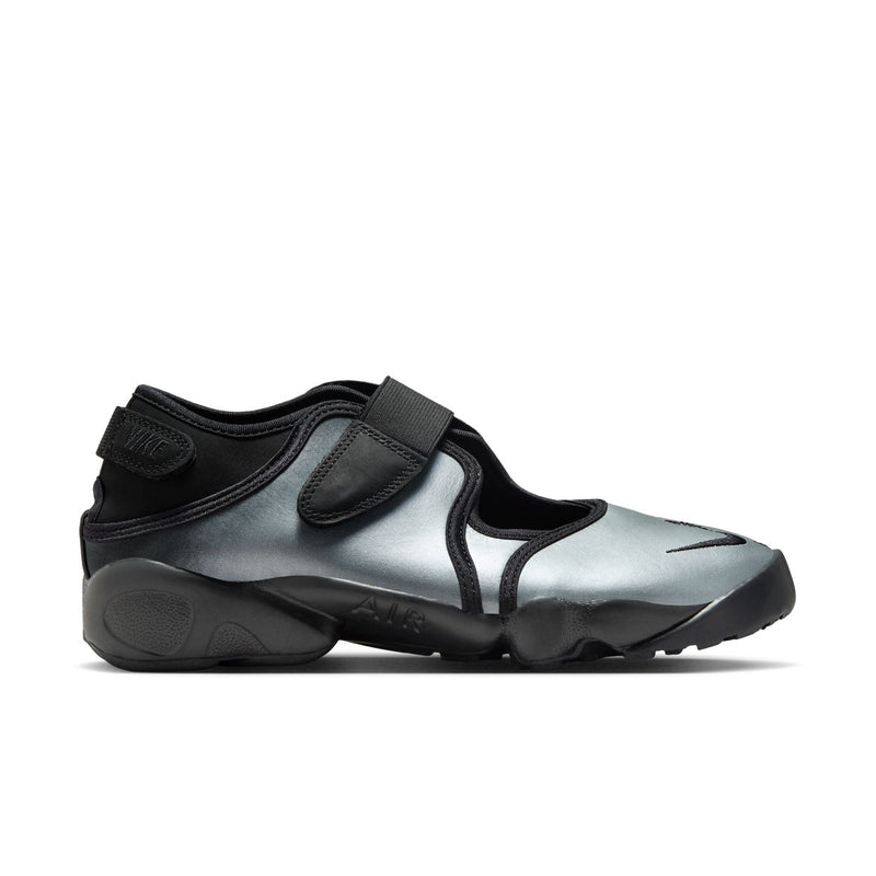 womens nike air rift ltr (metallic silver/black)