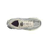 gradeschool nike vomero 5 (photon dust/chrome)