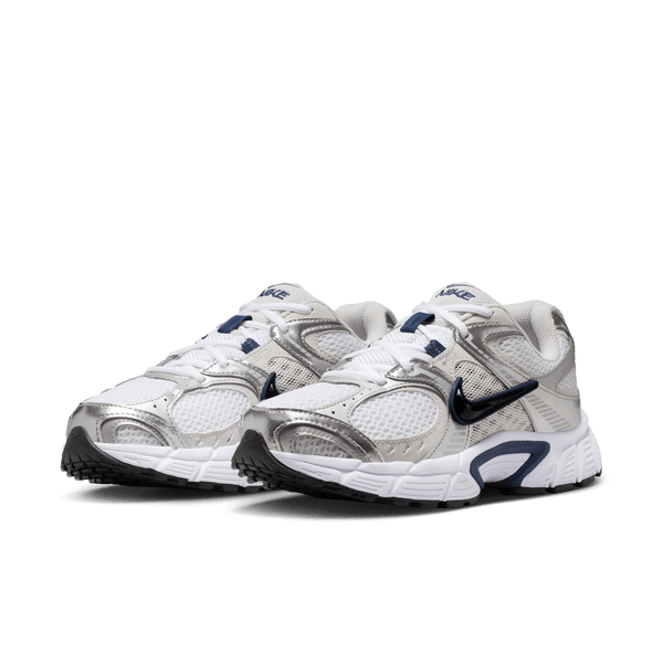 womens nike v5 rnr (metallic silver/black)