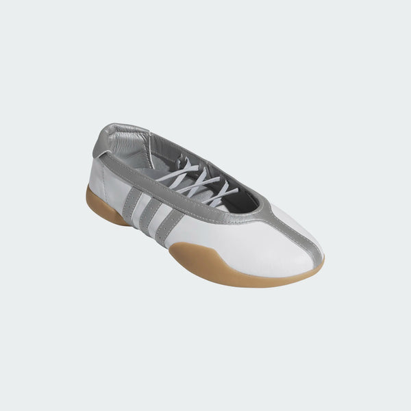 womens adidas taekwondo mei ballet (cloud white/silver metallic)
